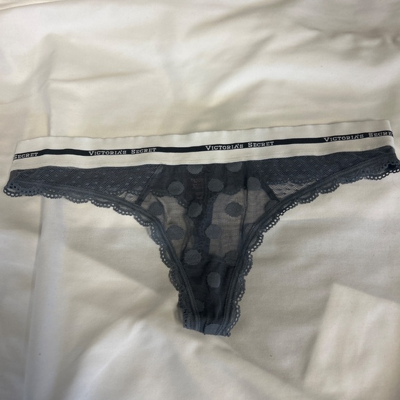Vintage Victoria’s Secret Thongs - Picture 5 of 7